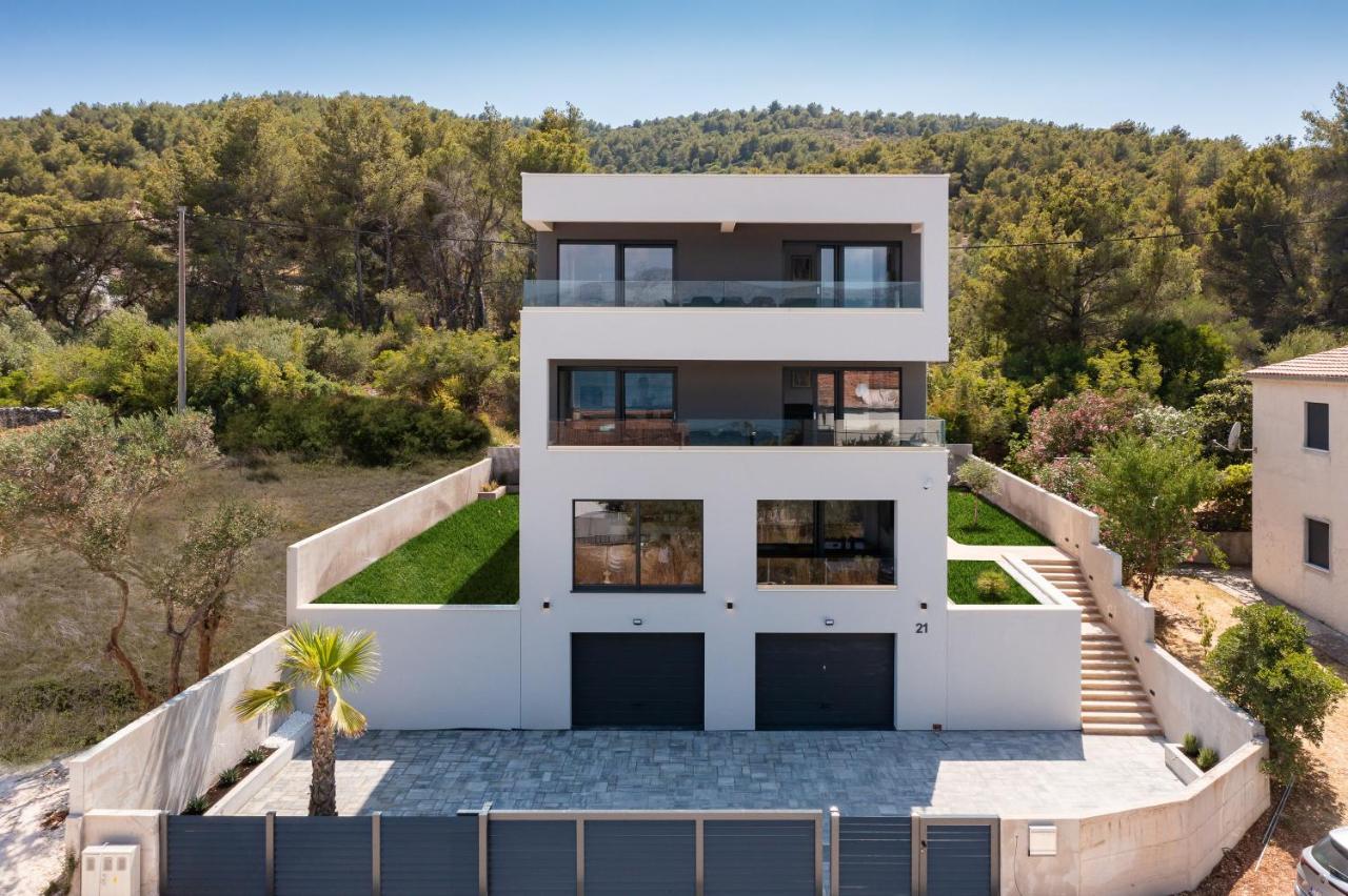 House & Home Слатине Экстерьер фото