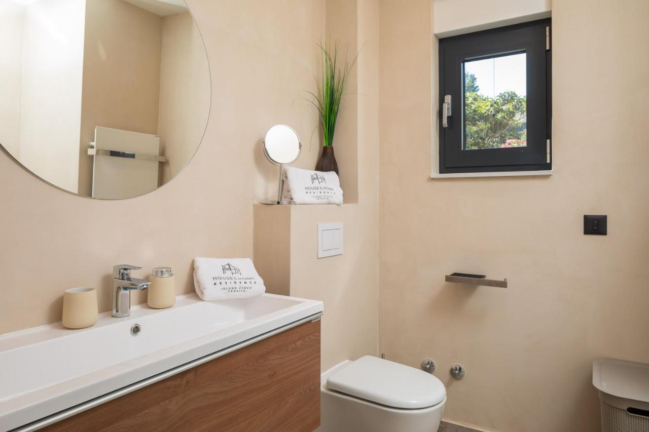 House & Home Слатине Экстерьер фото