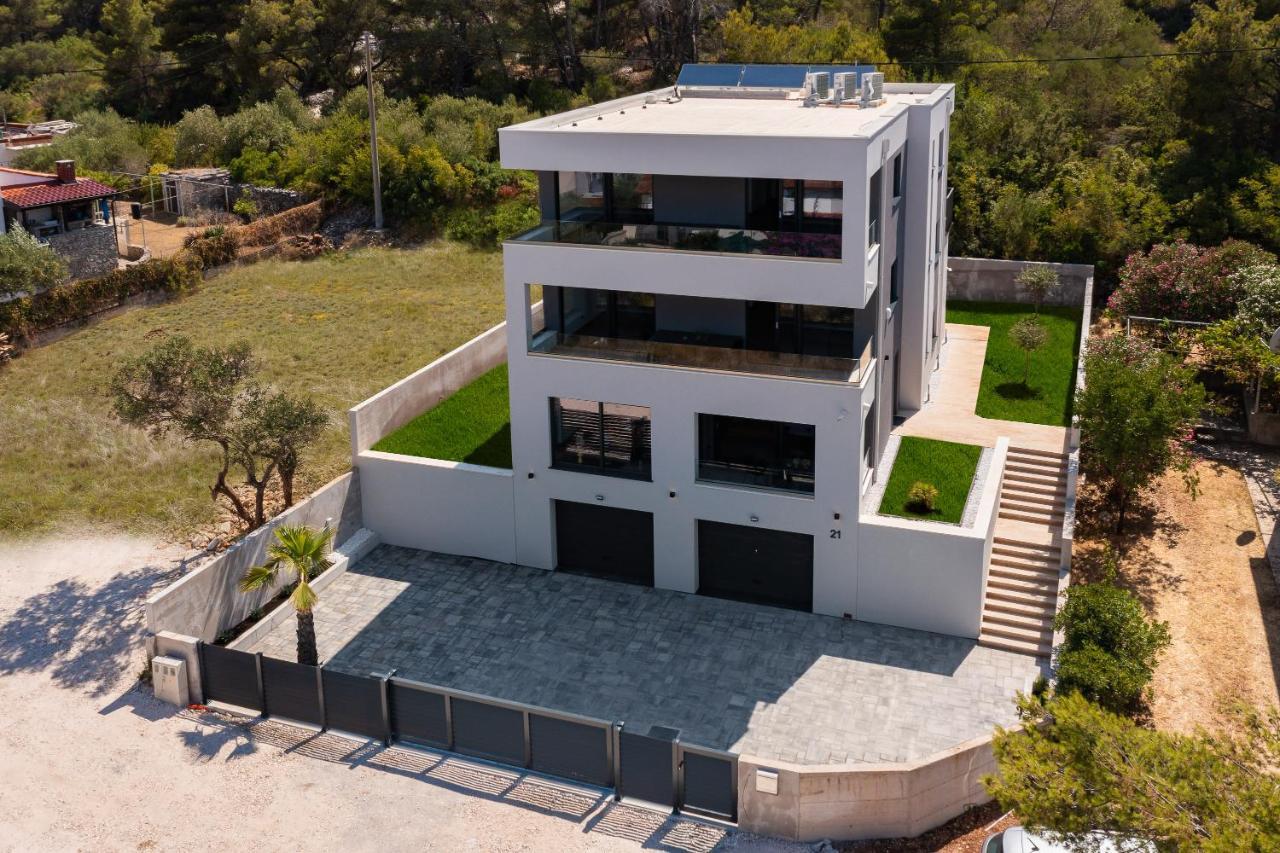 House & Home Слатине Экстерьер фото