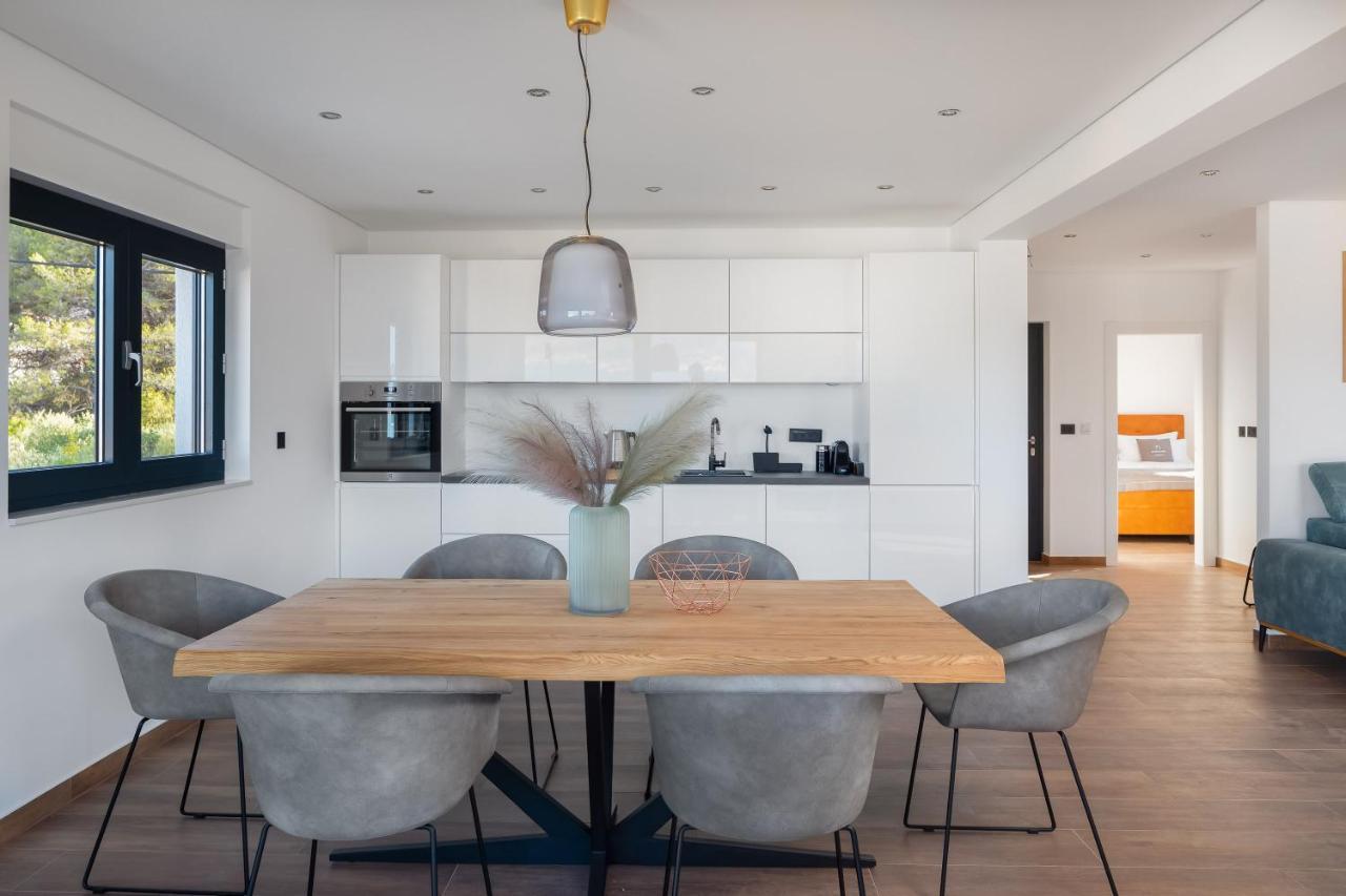 House & Home Слатине Экстерьер фото