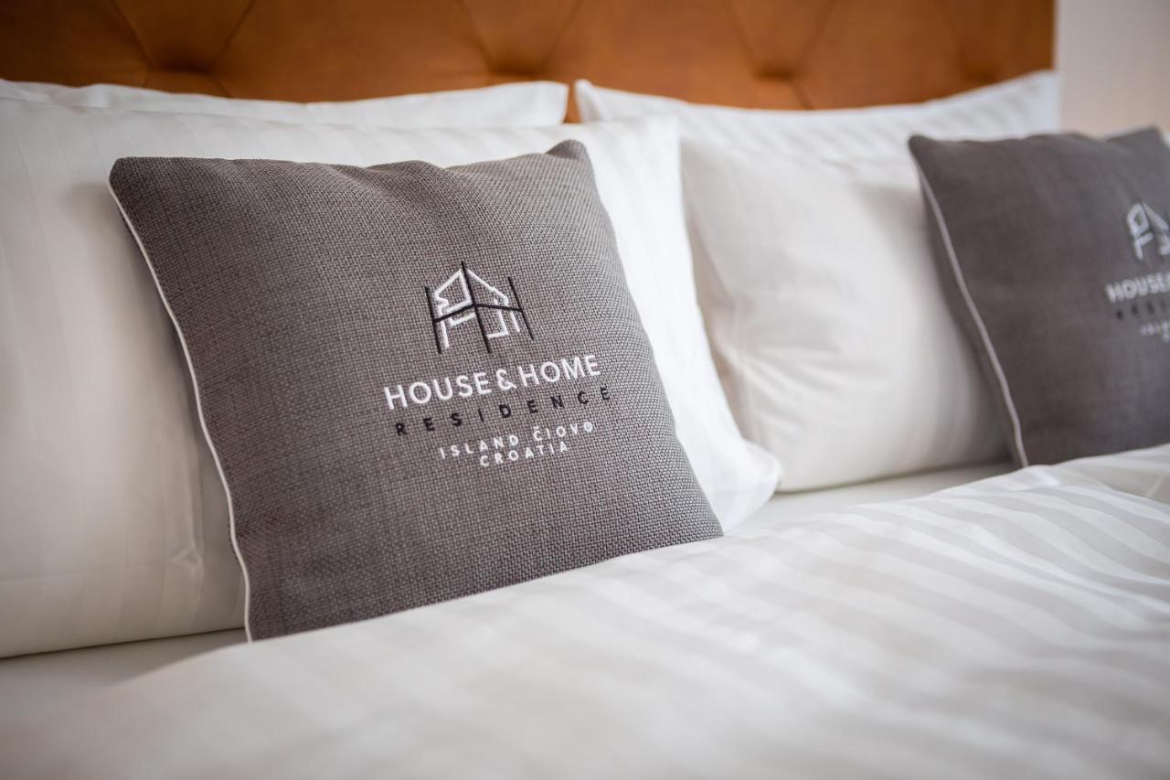 House & Home Слатине Экстерьер фото