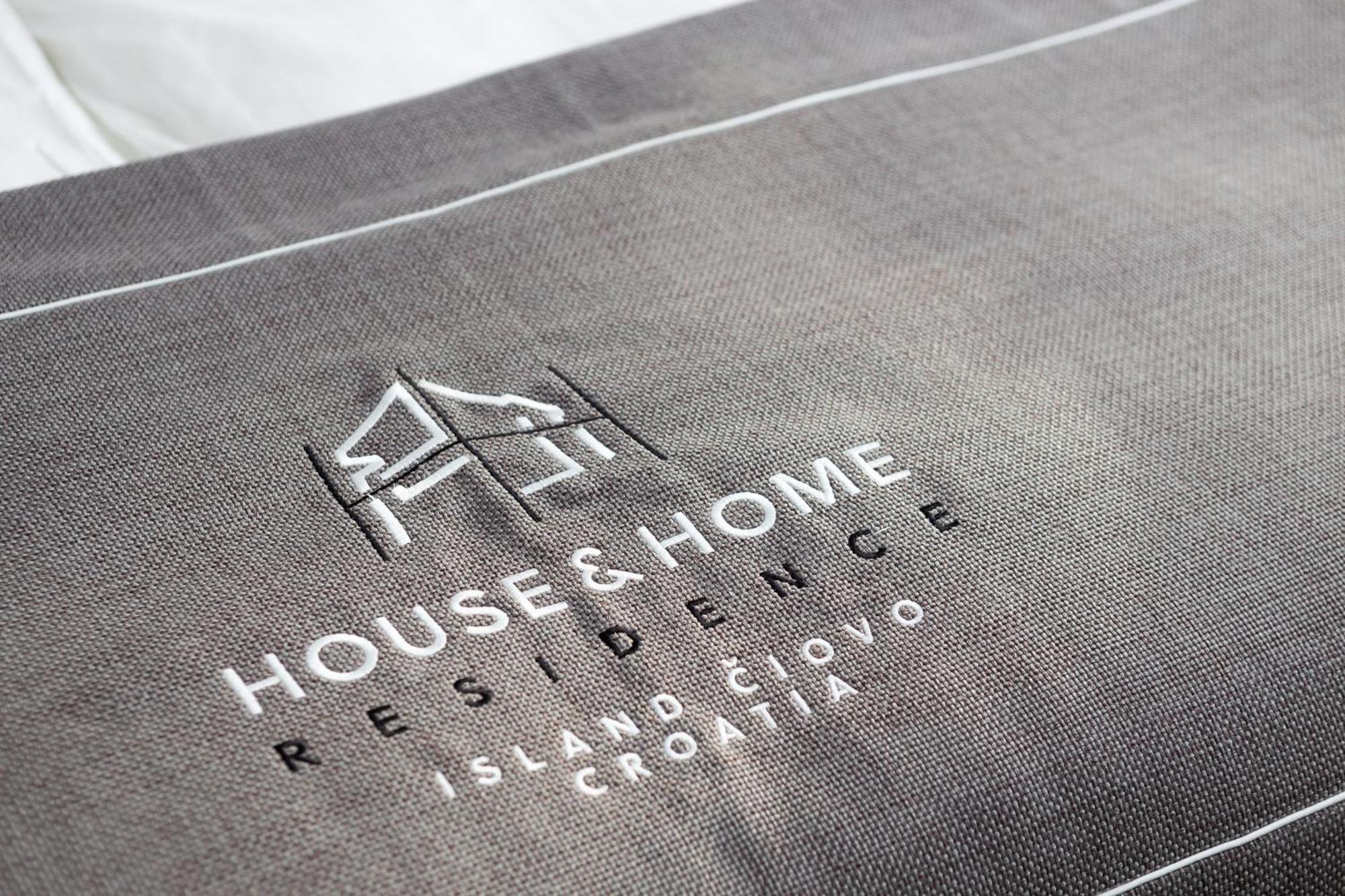 House & Home Слатине Экстерьер фото