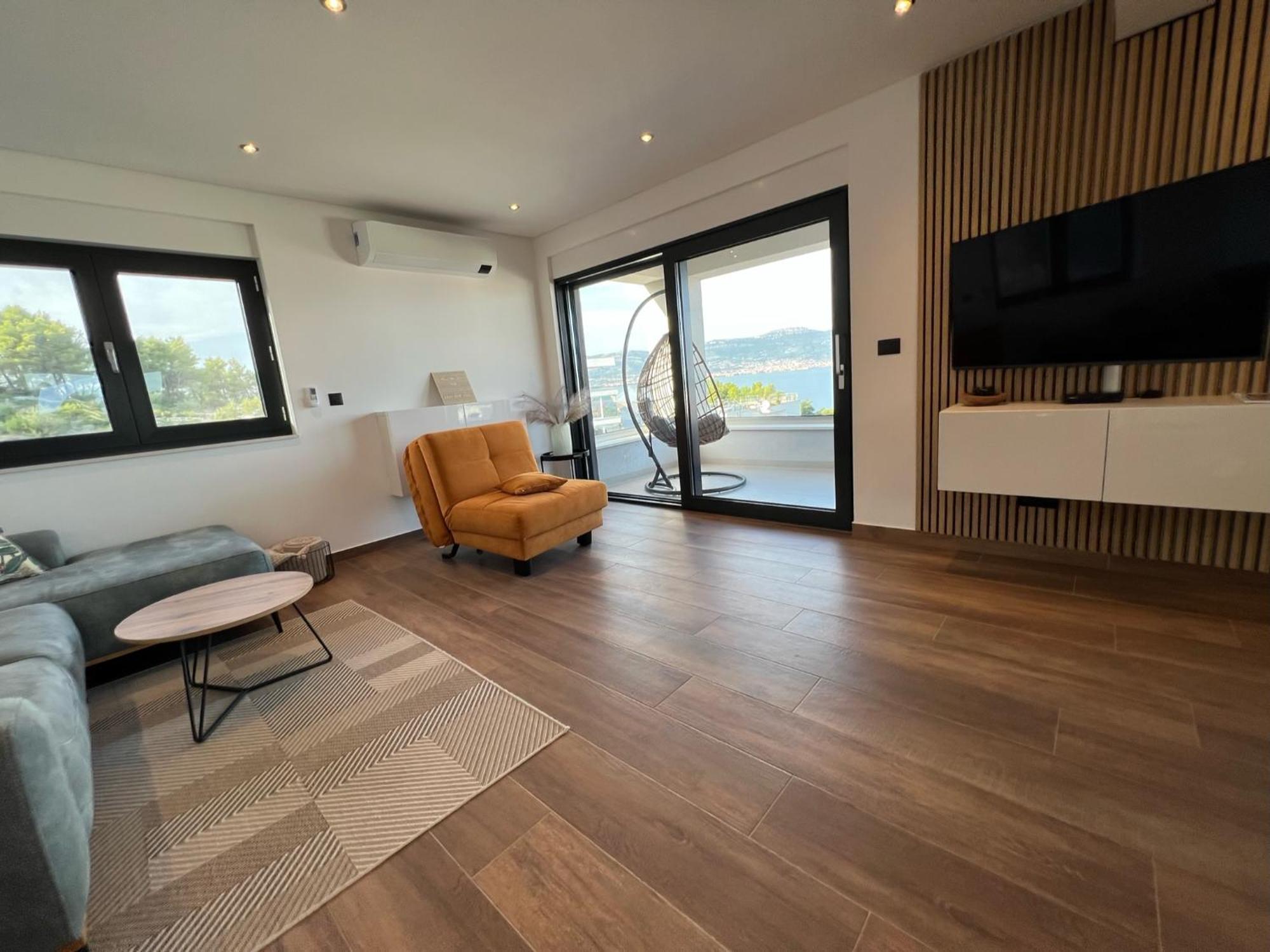 House & Home Слатине Экстерьер фото